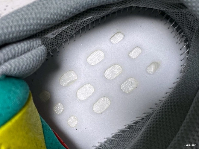 700 Adidas Yeezy FW2499 Boost Blue Teal 1119